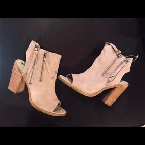 Dolce Vita Booties